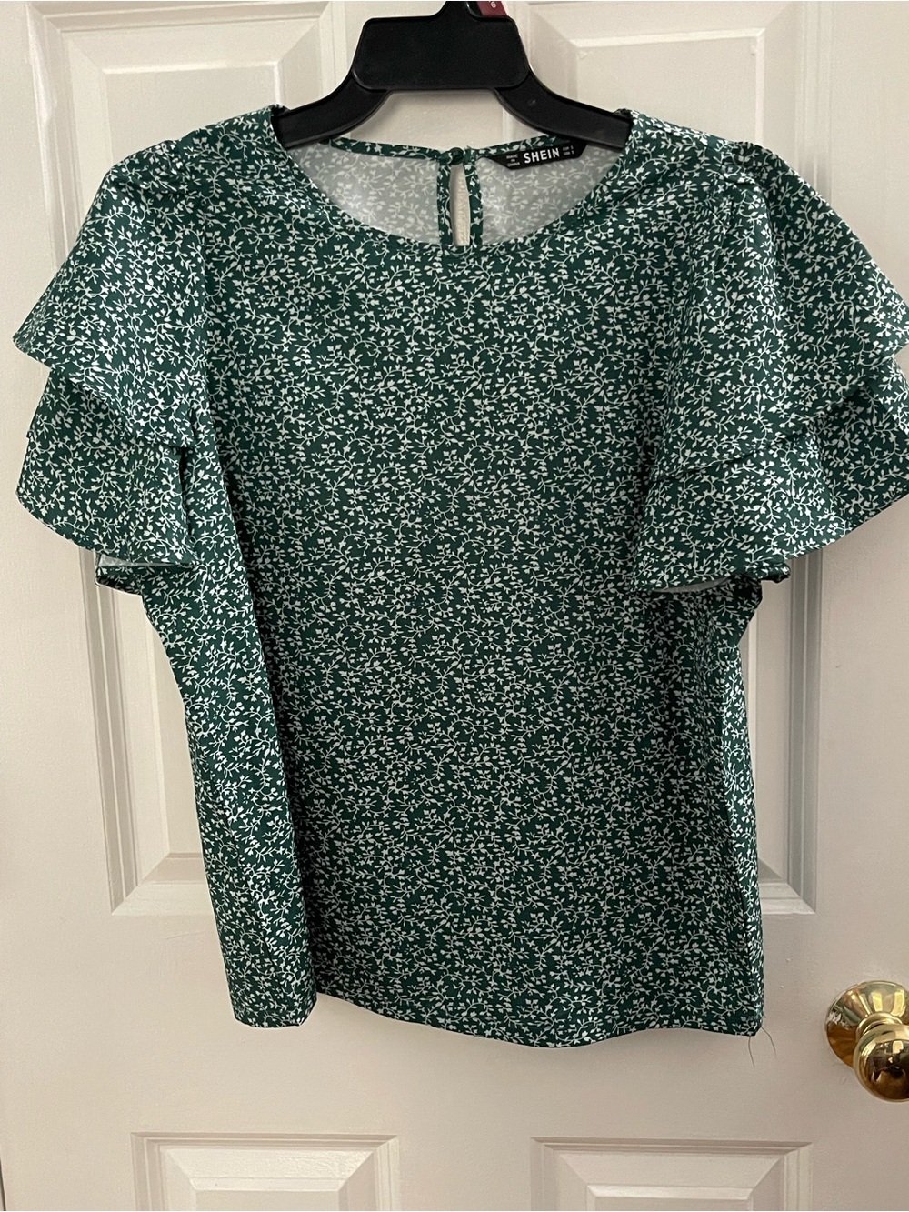 SHEIN Dark Green Ditsy Floral Ruffle Sleeve Top